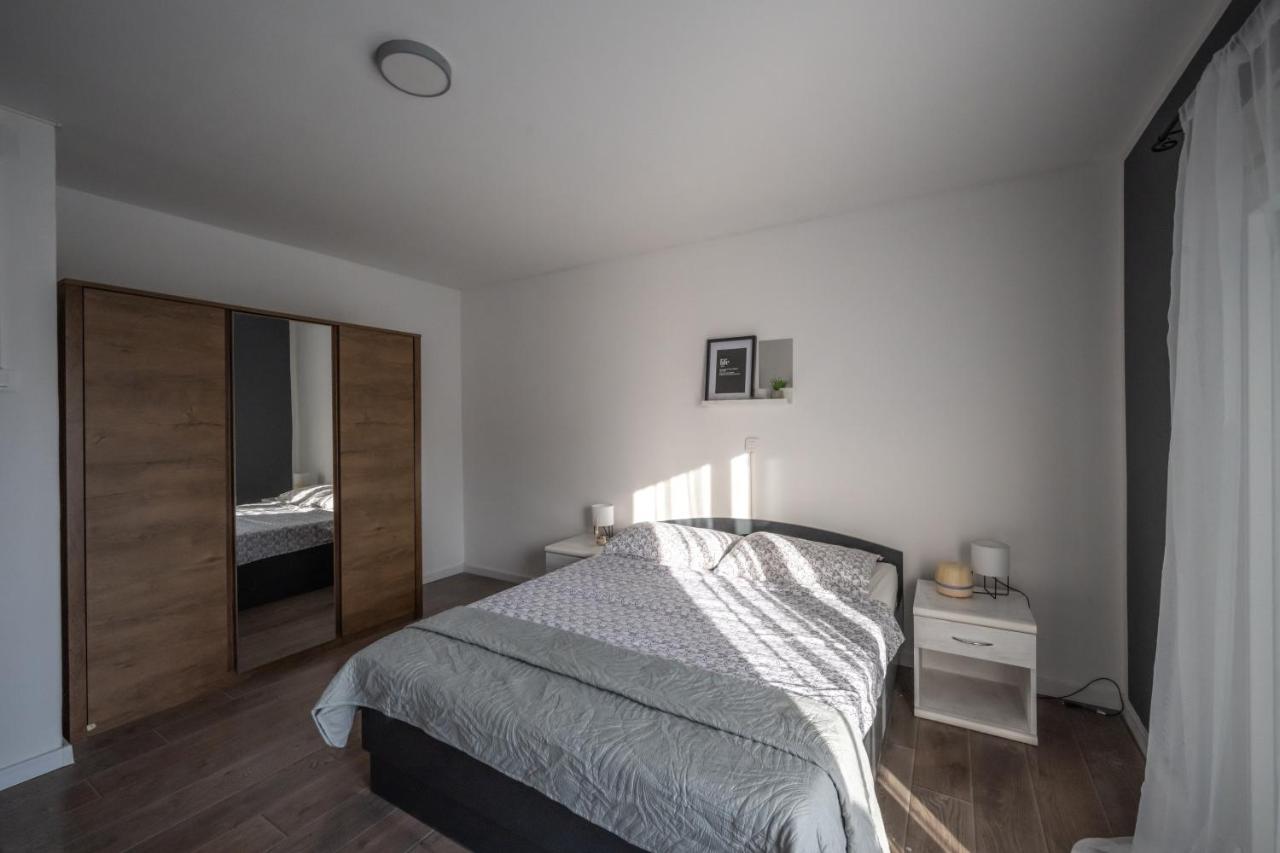 Hedonist Apartment Шибеник Экстерьер фото